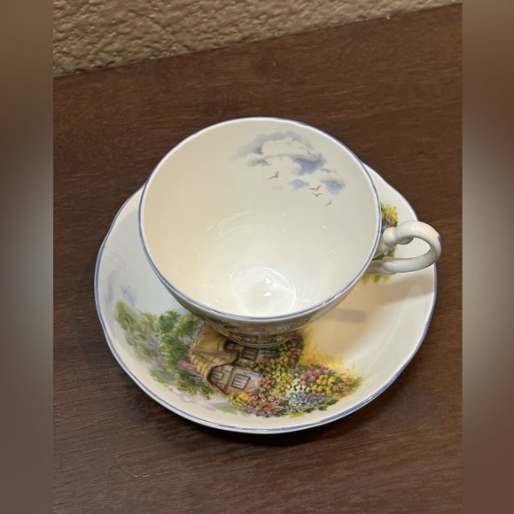 Allyn Nelson Collection Tea Cup & Saucer Bone China England Cottage - Picture 2 of 7